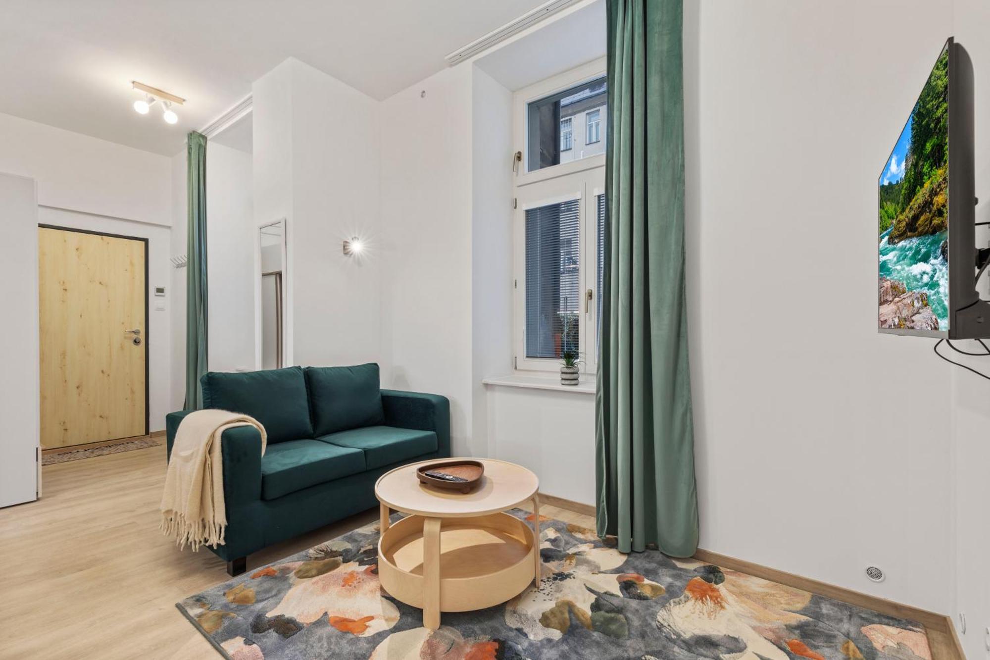ברטיסלאבה Garden Haven Studio In Old Town מראה חיצוני תמונה